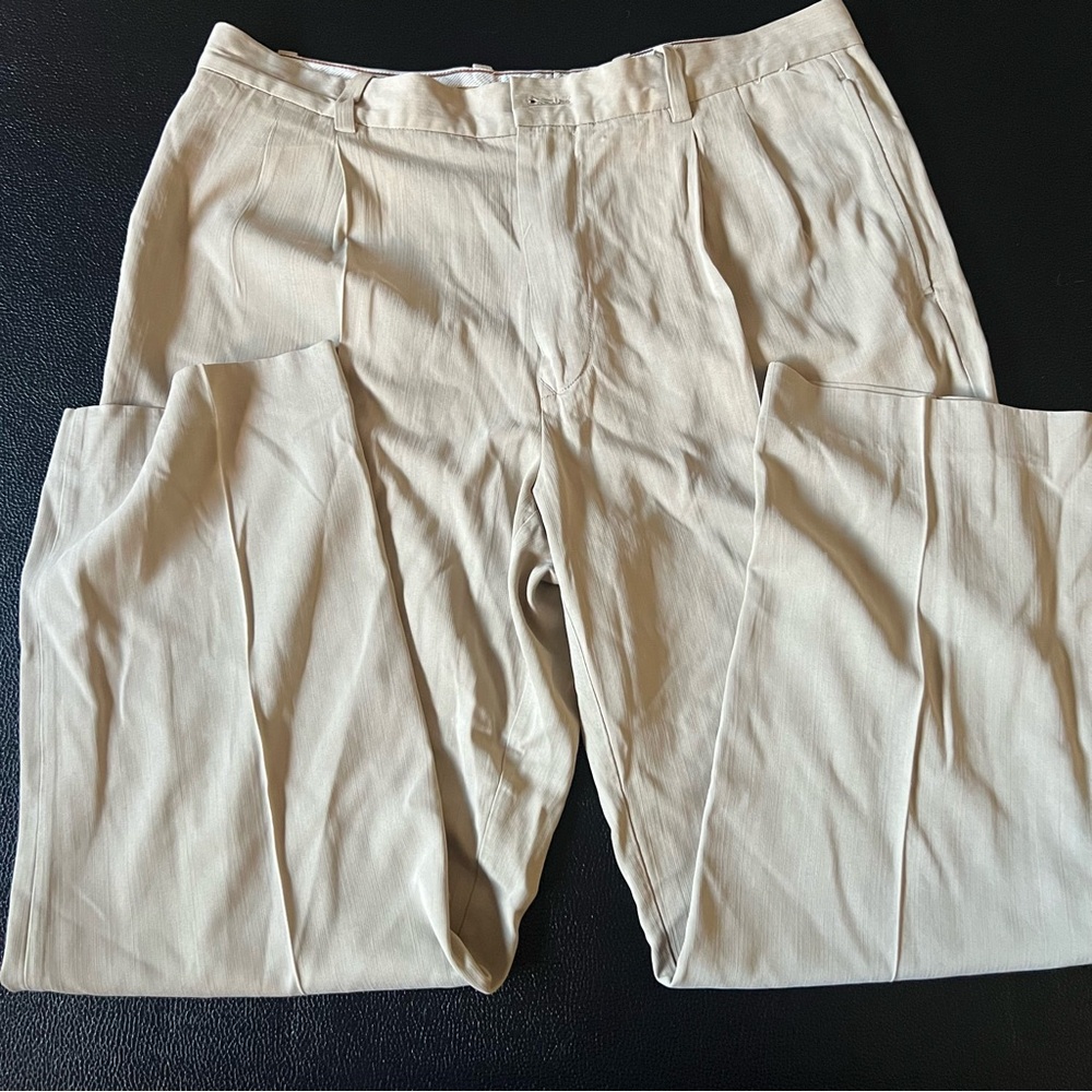 Tommy Bahama Men's Silk Cream Chinos